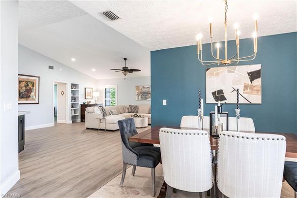 Chandelier, Dining room, Interior, Living room, Recessed Lighting, Wood Texture Flooring