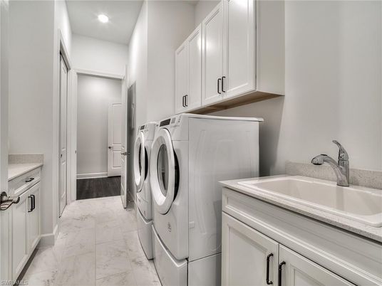 Interior, Marble, Recessed Lighting, Washer