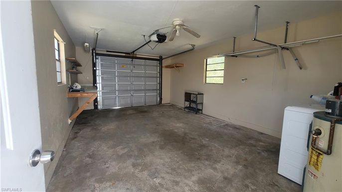 Garage, Interior