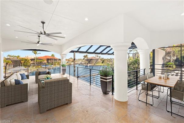 Exterior, Recessed Lighting, Water