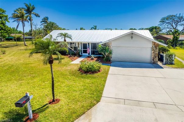 Attached, Backyard, Exterior, Facade, Ranch