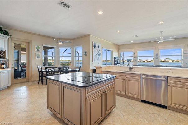Dining room, Interior, Kitchen, Recessed Lighting, Water