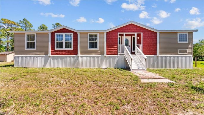 Backyard, Exterior, Facade, Cape Cod