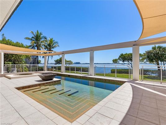 Exterior, Pool, Water