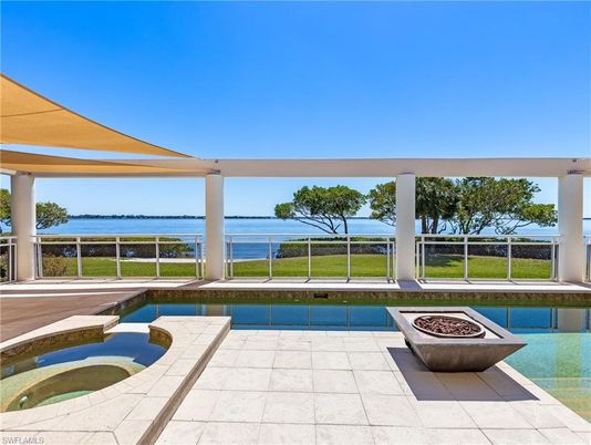 Exterior, Pool, Water