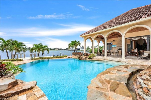 Exterior, Pool, Water