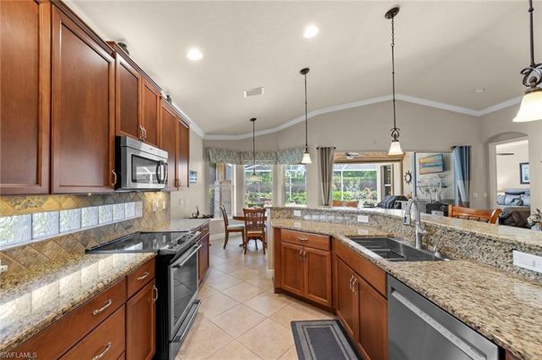 Dining room, Interior, Kitchen, Pendant Lights, Recessed Lighting