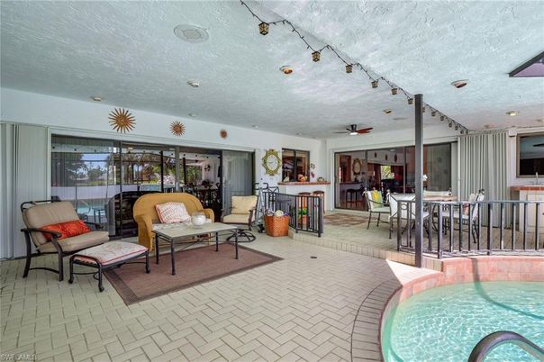 Dining room, Interior, Living room, Recessed Lighting