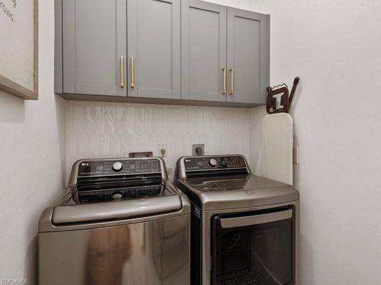 Interior, Washer