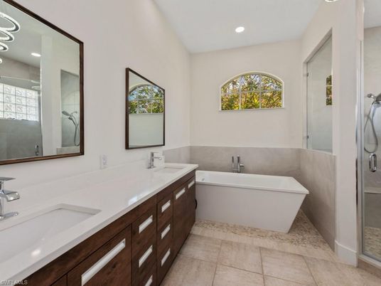 Bathroom, Dual Sink Vanities, Free Standing Baths, Interior, Recessed Lighting