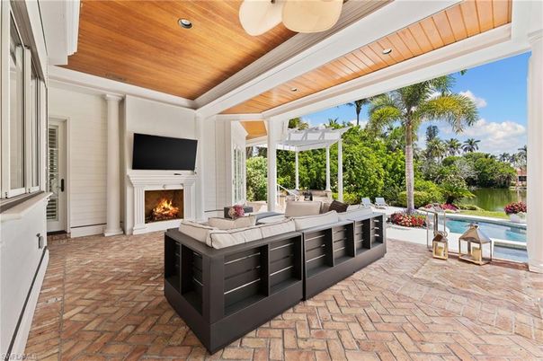 Exterior, Fireplace, Pool