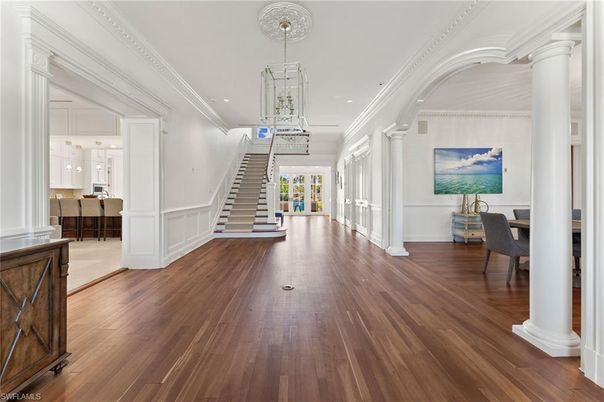 Interior, Pendant Lights, Recessed Lighting, Wood Texture Flooring