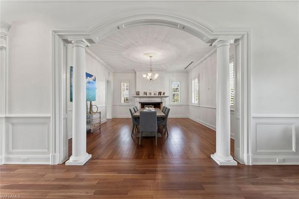 Chandelier, Dining room, Fireplace, Interior, Wood Texture Flooring