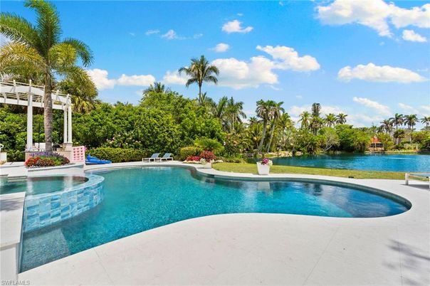 Exterior, Lake, Pool, Water