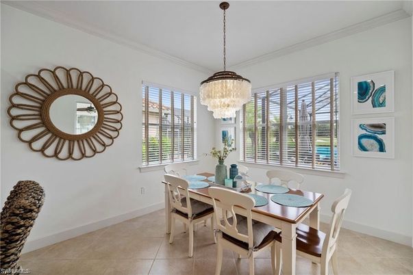 Chandelier, Dining room, Interior