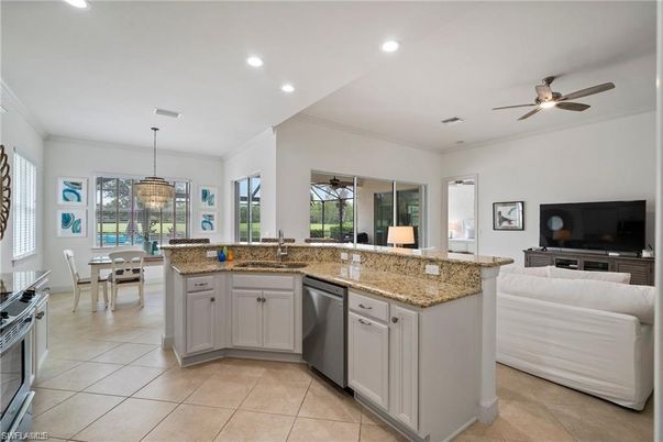Dining room, Interior, Kitchen, Pendant Lights, Recessed Lighting