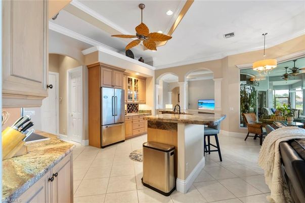 Dining room, Interior, Kitchen, Recessed Lighting, Stainless Steel Appliances