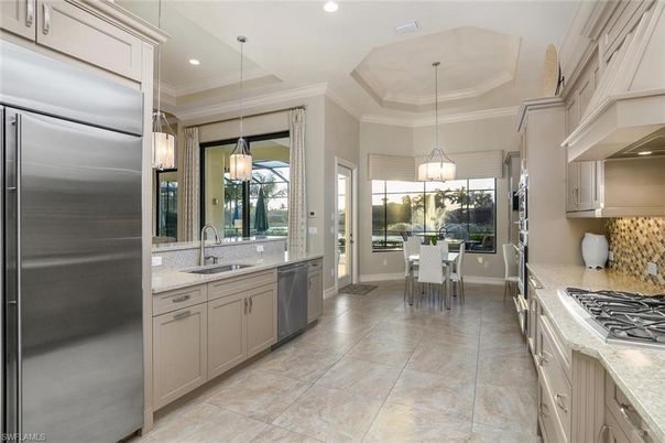 Dining room, Interior, Kitchen, Pendant Lights, Recessed Lighting, Stainless Steel Appliances