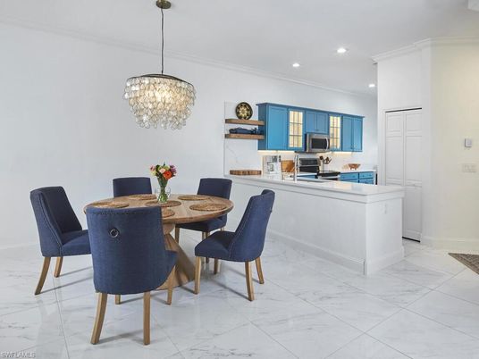 Chandelier, Dining room, Interior, Kitchen, Marble, Pendant Lights, Recessed Lighting