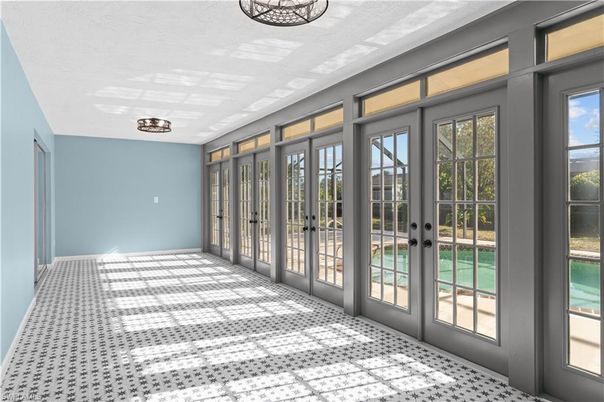 Empty room, Interior