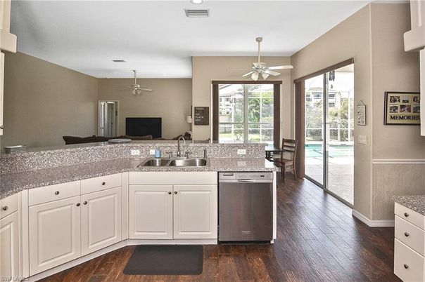 Dining room, Interior, Kitchen, Recessed Lighting, Wood Texture Flooring