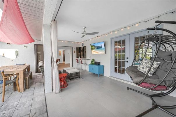 Dining room, Interior