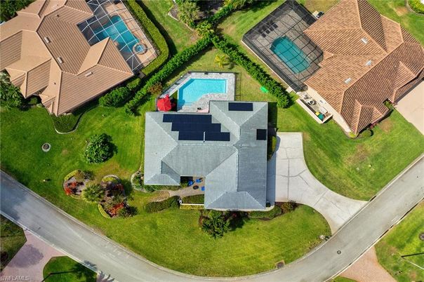 Exterior, Drone
