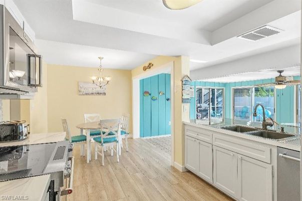 Chandelier, Dining room, Interior, Kitchen, Wood Texture Flooring
