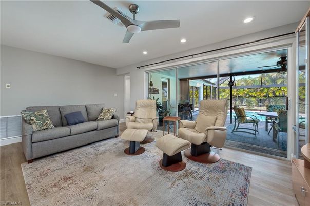 Interior, Living room, Recessed Lighting, Wood Texture Flooring