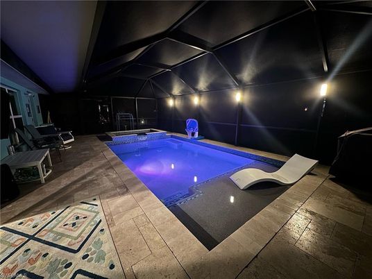 Interior, Pool, Sun Room