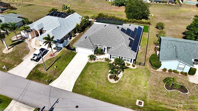 Exterior, Drone
