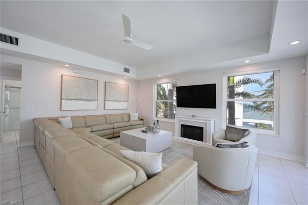 Fireplace, Interior, Living room, Recessed Lighting
