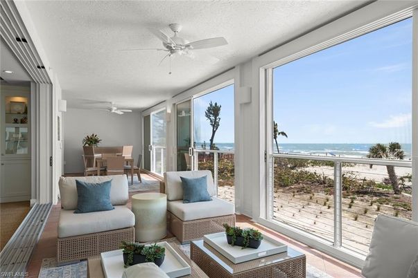 Dining room, Interior, Sun Room, Water