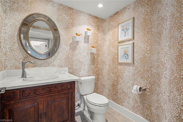 Bathroom, Interior, Recessed Lighting