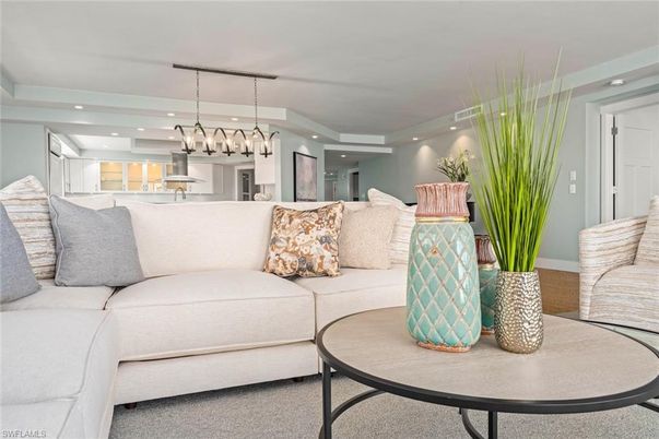 Interior, Kitchen, Living room, Pendant Lights, Recessed Lighting, Wood Texture Flooring
