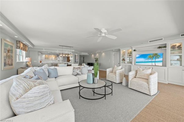Dining room, Interior, Kitchen, Living room, Pendant Lights, Recessed Lighting