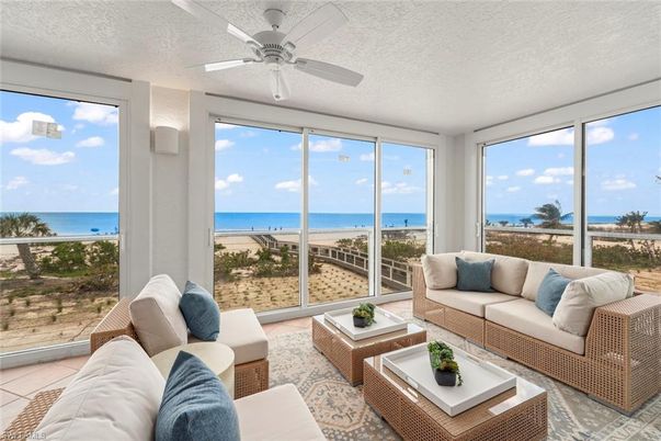 Interior, Living room, Sun Room, Water