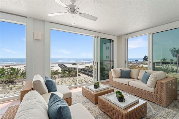 Interior, Living room, Sun Room, Water
