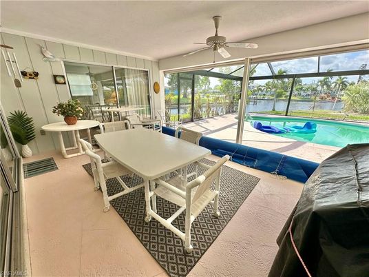 Dining room, Interior, Pool, Sun Room, Water