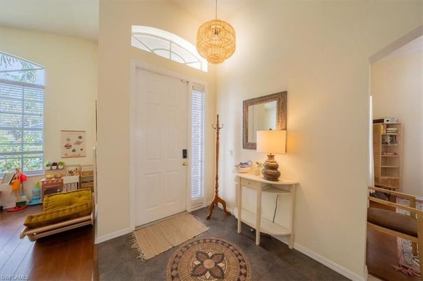 Interior, Pendant Lights, Wood Texture Flooring