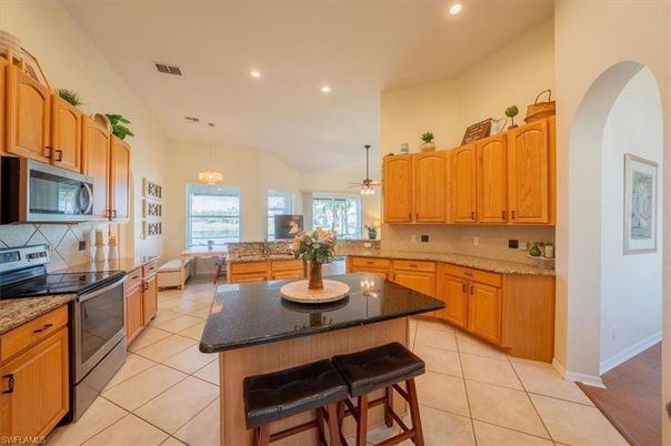 Interior, Kitchen, Living room, Pendant Lights, Recessed Lighting, Wood Texture Flooring