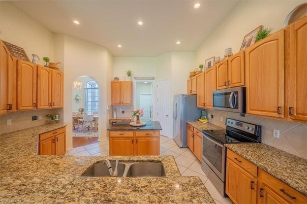Dining room, Interior, Kitchen, Recessed Lighting
