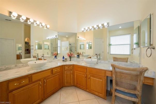 Bathroom, Dual Sink Vanities, Interior
