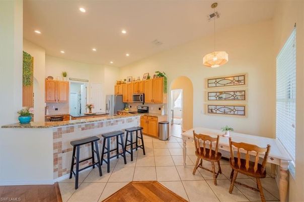 Dining room, Interior, Kitchen, Pendant Lights, Recessed Lighting