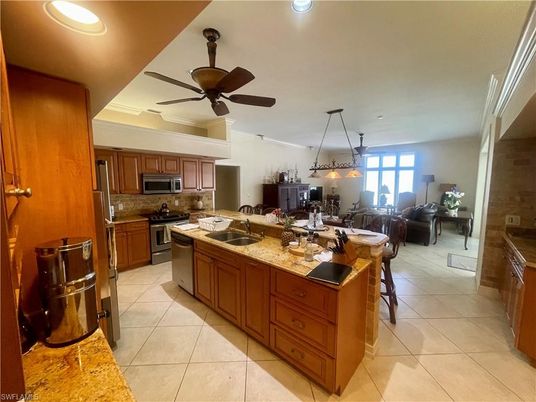 Dining room, Interior, Kitchen, Living room, Pendant Lights, Recessed Lighting, Stainless Steel Appliances
