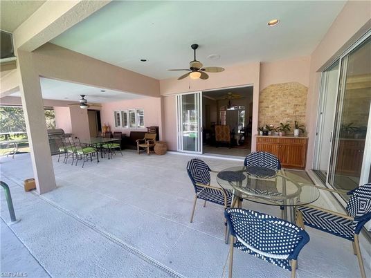 Dining room, Interior, Recessed Lighting