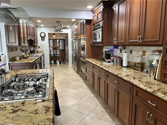 Dining room, Interior, Kitchen, Recessed Lighting