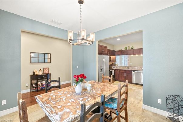 Dining room, Interior, Kitchen, Pendant Lights, Recessed Lighting, Stainless Steel Appliances