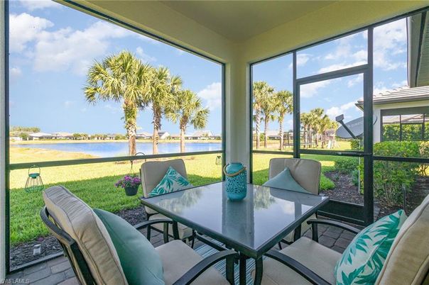 Dining room, Interior, Sun Room, Water