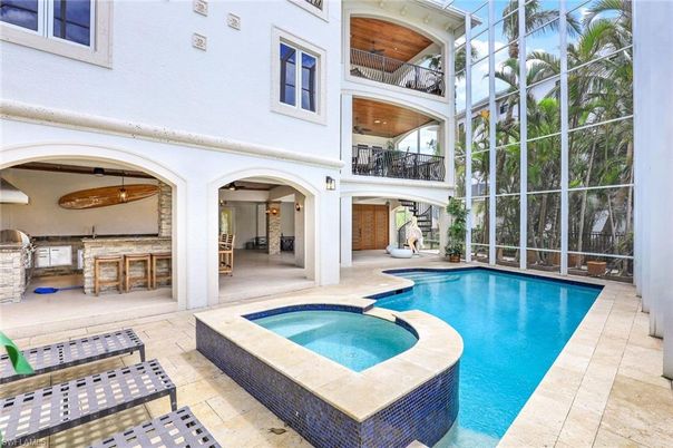 Interior, Pool, Sun Room